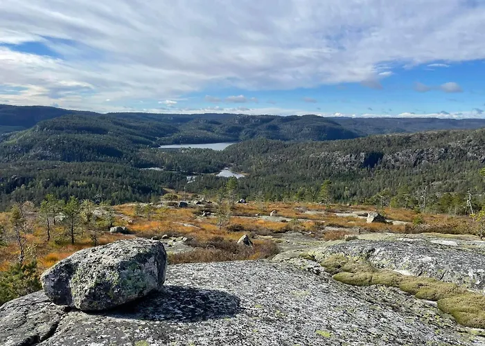 Secluded Forest Cabin With Panoramic Views - Hiking And Nature Feriehus